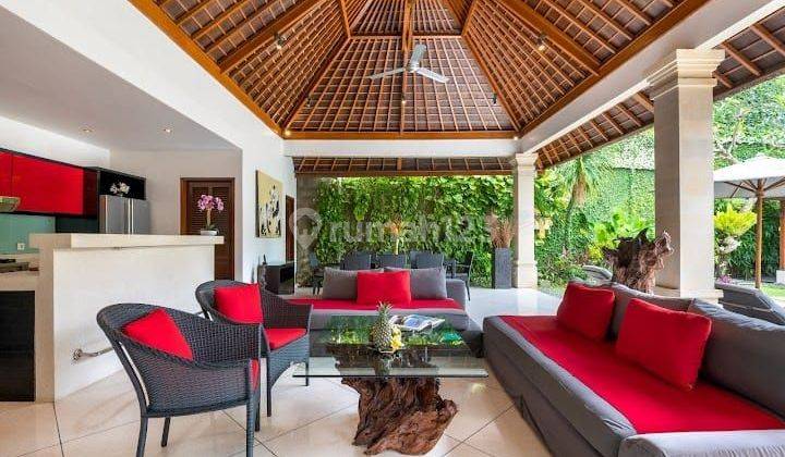 TOP URGENT VILLA FOR SALE LOCATION SEMINYAK KUTA BADUNG 2