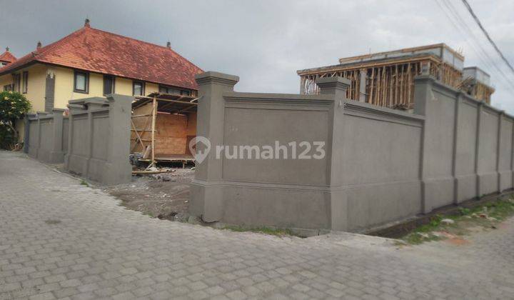 TOP URGENT DI JUAL TANAH PINGGIR JALAN LOKASI BATUR SARI SANUR DENPASAR SELATAN
 2