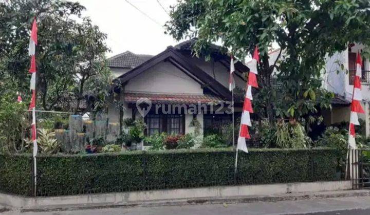 Rumah 2 Lantai Bagus SHM Hoek Dalam Komplek Cikutra 1