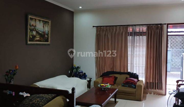 Rumah 2 Lantai Minimalis Strategis SHM di Moch Toha, Bandung 2