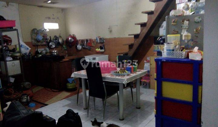 Rumah 2 Lantai Bagus SHM Dalam Komplek di Riung Bandung, 1