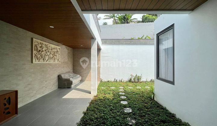 Rumah Luxury 2 Lantai SHM Semifurnished Setiabudi Regency 2