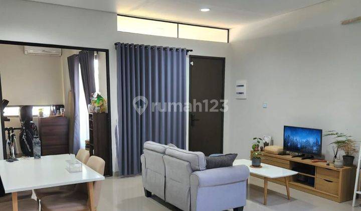 Rumah SHM Semifurnished Cluster Flora Summarecon 1