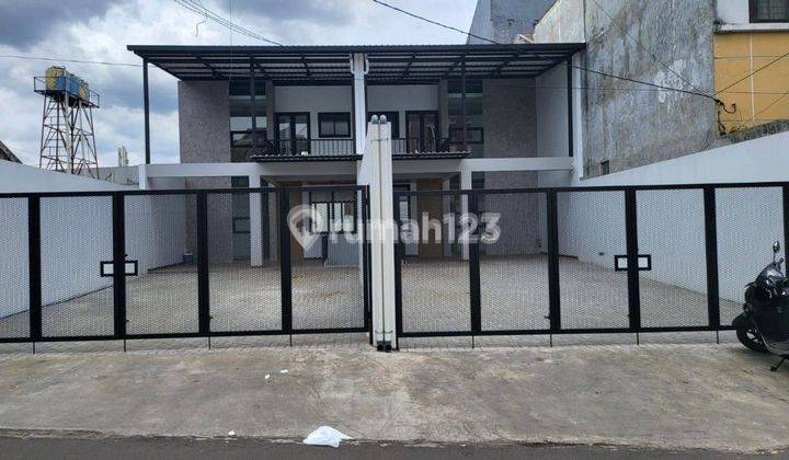 Dijual Rumah baru 4 lantai downslope, last unit, di babakan jeruk Pasteur, Bandung 1