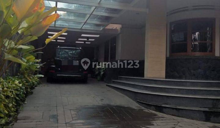 MEWAH dan STRATEGIS Rumah Asri Halaman Luas Dekat Unpad di Dago Bandung - ZN 2