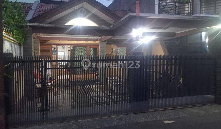 Rumah Minimalis Clasic Jalan Lebar Strategis Di Komplek - Ah 2