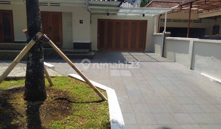 Rumah Belanda Modern Lux Halaman Luas Strategis di Dago A.h 1