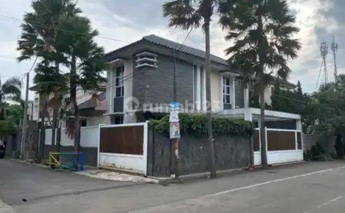 Rumah di Jalan Antapani raya 2 Lantai Bagus SHM 1