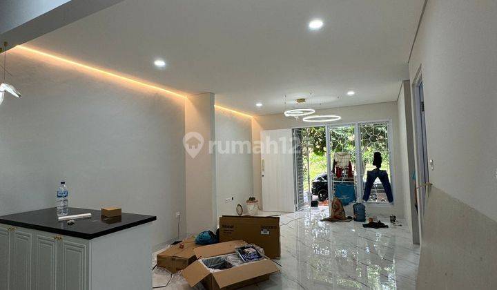 Rumah Tinggal 2 Lantai Sudah Renovasi Dan Siap Huni di Delatinos Bsd City 2