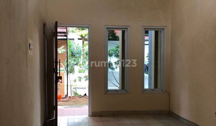 Rumah Tinggal 1 Lantai Lokasi Strategis di Cluster Carissa Graha Raya Bintaro 2