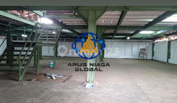 Disewakan Gudang di Kebayoran Lama Jakarta Selatan Disewakan Gudang di Kebayoran Lama Jakarta Selatan