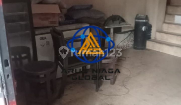 For Rent 3-Storey Shop House in Margonda Depok with SHM Certificate. 2