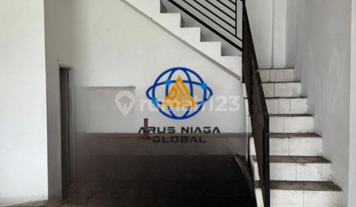 For Sale: 2-Story Attached Shop House in Depok with SHM Certificate 2