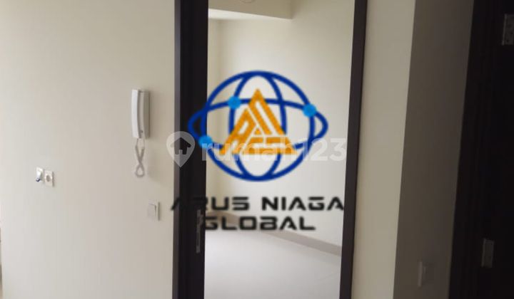 For Sale Orange County Tower Irvine Apartment Semi Furnished 2