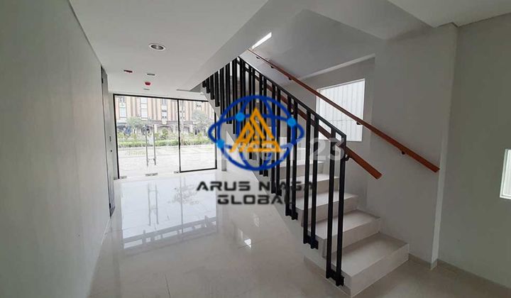 For Rent 4-Story Shop House in East Cikarang 2