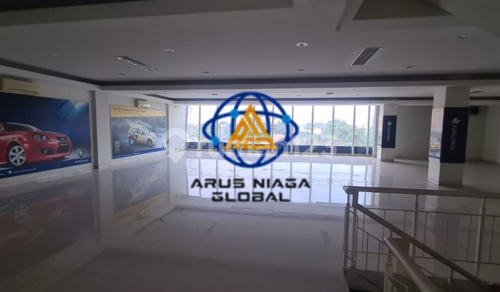 For Rent Ex Car Showroom Building in Depok