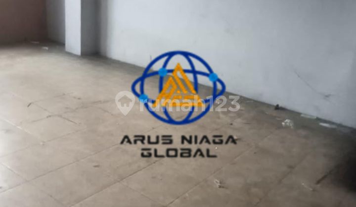 For Rent 3-Storey Shop House in Margonda Depok with SHM Certificate. 2