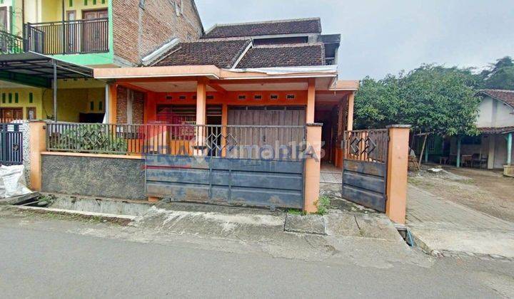 Dijual rumah murah dekat pasar pakis cocok untuk usaha 1