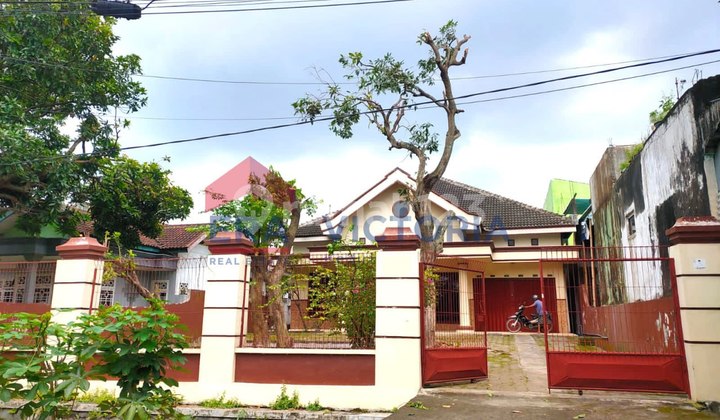 Hunian Di Lokasi Strategis Semampir, Pusat Kota Kediri Bagus SHM di Kediri Rumah