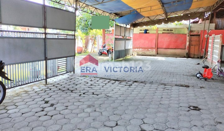 House in Kertosono, Area Bonus 2 Houses and 2 Warehouses.