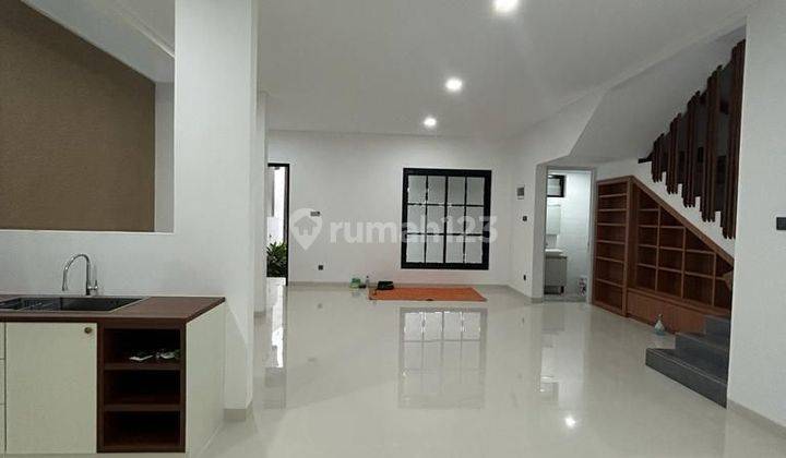 Amalfi Village Rumah 2 Lantai Bagus Bangunan Mandiri Summarecon Serpong  1