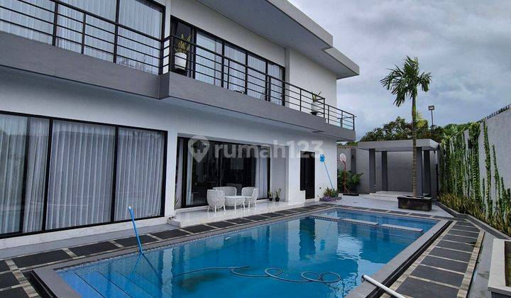 Rumah Terdapat Swimming Pool Gratis Dan 44 Pintu Kontrakan 1