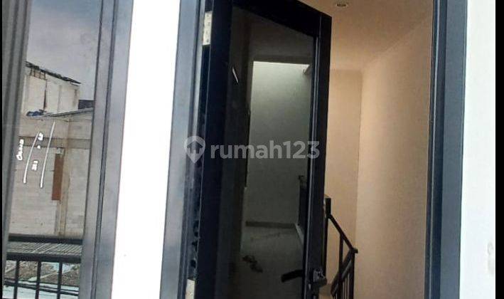 Rumah 2 Lantai Modern Minimalis Elegan Di Cipinang Raya Jakarta Timur 2