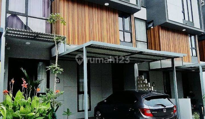 Rumah 3 Lantai Dalam Cluster Modern Minimalis Di Kota Wisata Cibubur Bogor 
 1