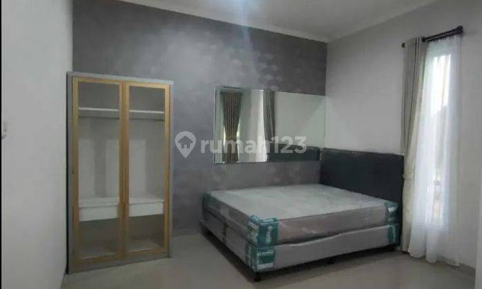 Rumah 2 Lantai Akses Lebar  Full Furnished Di Pisangan  Jakarta Timur

 2