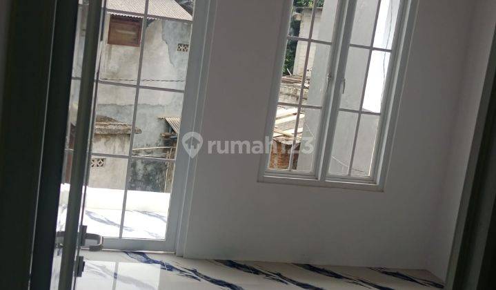 Rumah Minimalis 2 Lantai Dekat Terminal Lubang Buaya Cipayung Jakarta Timur 
 2