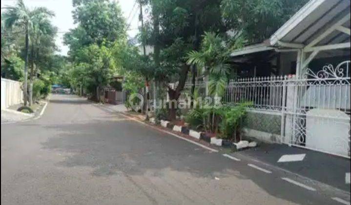 Rumah Sewa 2 Lantai Di  Dalam Komplek Pondok Kelapa Duren Sawit Jakarta Timur
 1