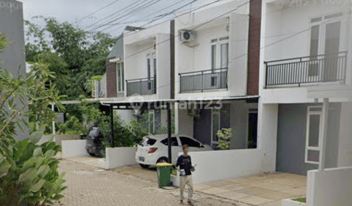 tampak depan rumah 2 lantai di andara