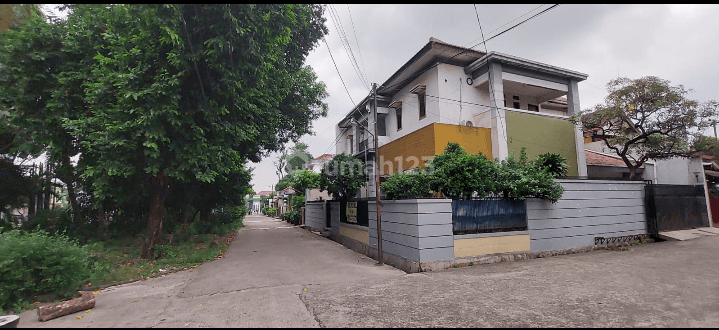 Rumah Mewah Siap Huni Dalam Komplek Yg Nyaman Di Tepi Jalan Raya , Jakasampurna Bekasi Kota Bebas Banjir 1