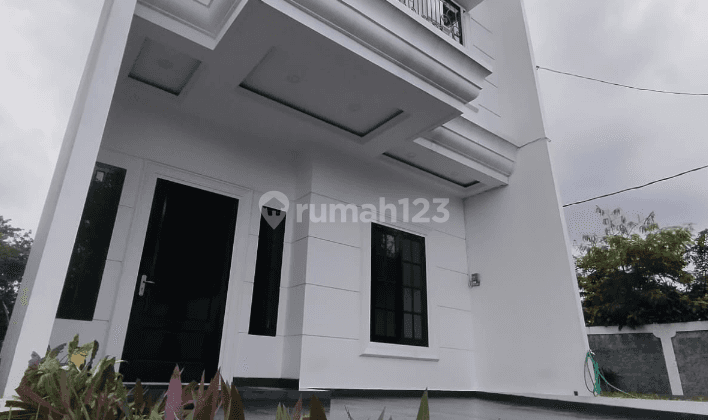 Rumah 2 Lantai Modern Dengan Konsep Design Classic Lokasi Strategis Di Kramat Jati Jakarta Timur 2