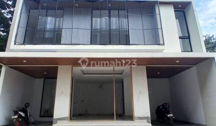 Rumah Mewah 2,5 Lantai + Rooftop Di Cibubur Akses Jalan 2 Mobil 1