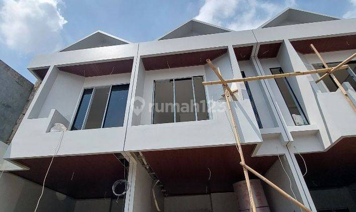 Rumah Hook Dalam Cluster   Sangat Strategis Dan Nyaman Di Cempaka Putih Jakarta Pusat 

 1