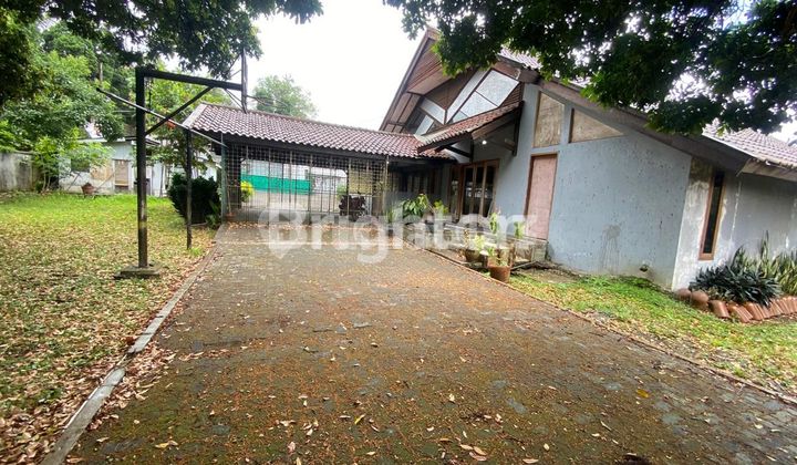 Rumah Tempo dulu dengan kebun yang Luas 2