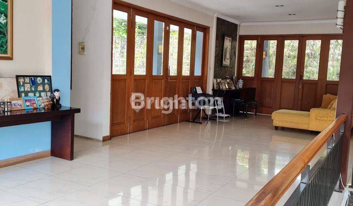 Rumah Mewah  2 lantai siap huni di Komplek Villa Triniti Bandung 2