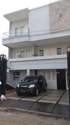 Jual Rumah Modern Siap Huni 2 Lantai SHM Di Jakarta Barat 2