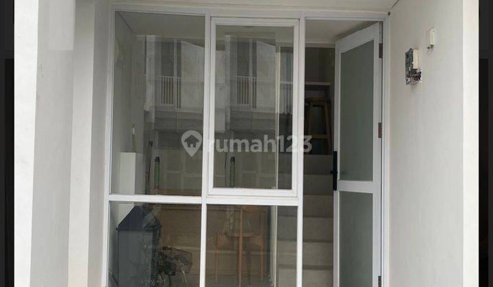 Dijual  BU Rumah Full  Furnished di Cluster Myza House , BSD City 2