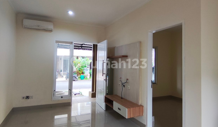 For Sale Cheap House in Monaco Village Gading Serpong Cluster 2