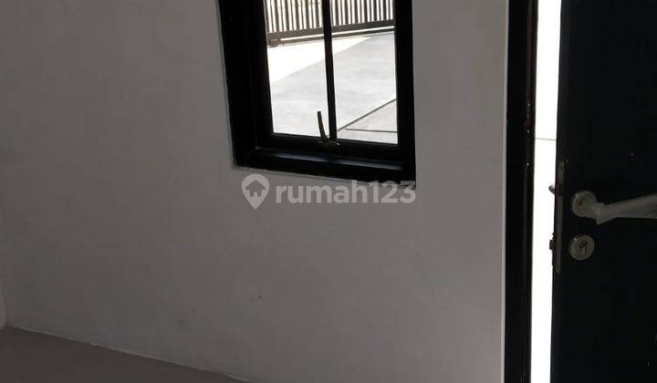 Rumah Kost2an /kontrakan Ruang-Usaha 221.0 m² SHM 2