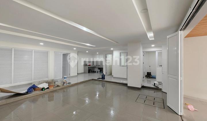 Rumah Baru Modern Minimalis, 3 Lantai