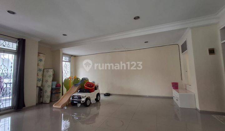 Rumah Hoek 2 Lantai Janur Elok 2