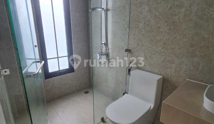 Turun Harga! Rumah Baru Summarecon Crown Gading