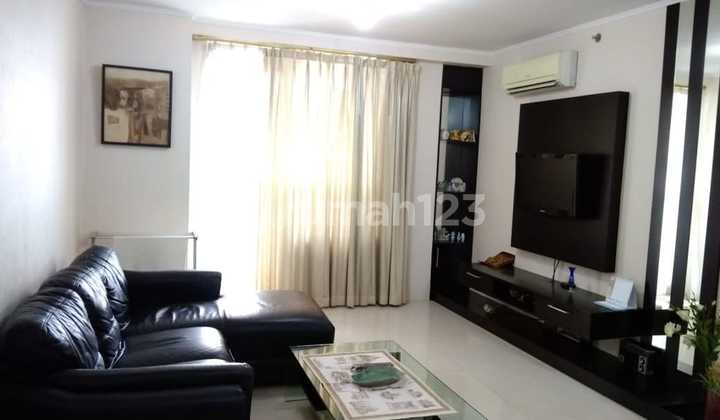 Paladian 2 BR Furnished Apartment Neatly Arranged