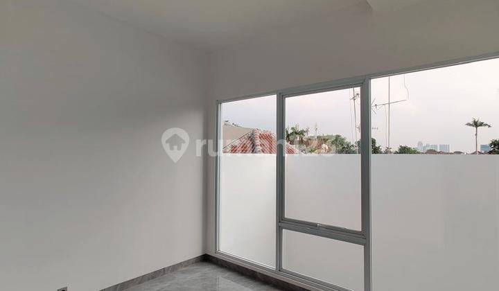 Rumah Baru Modern Minimalis, 3 Lantai 2