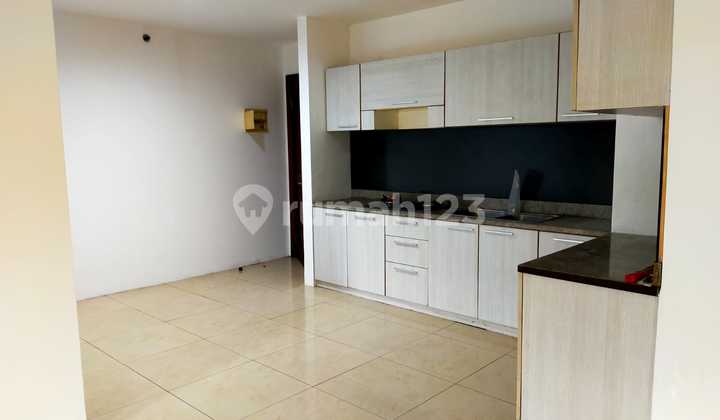 Apartemen Paladian, Hoek, Rapi Unfurnished, 45jt/thn Apartemen Paladian, Hoek, Rapi Unfurnished, 45jt/thn