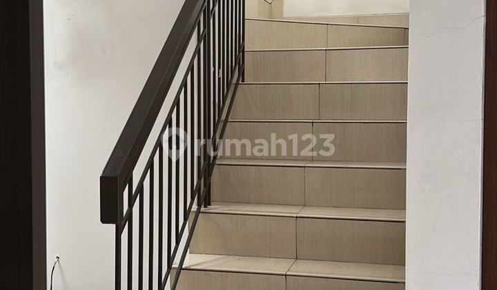 Dijual / Disewa Rumah 2 Lantai Selangkah ke Mall Kelapa Gading 2