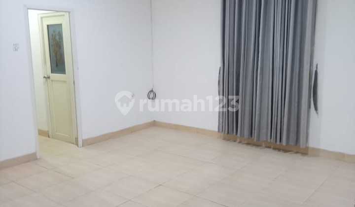 Rumah Minimalis Lebar 10m Di Duta Garden